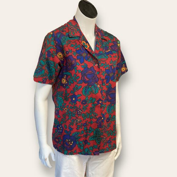 Cheryl Tiegs made in the US size 6 red purple and blue floral prints, button up - Picture 2 of 5